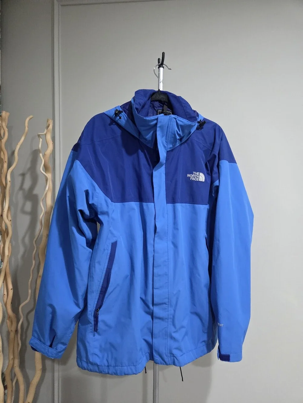 The North Face Dry Vent Men’s Two-Tone Waterproof Jacket Sz.L Without Fleece